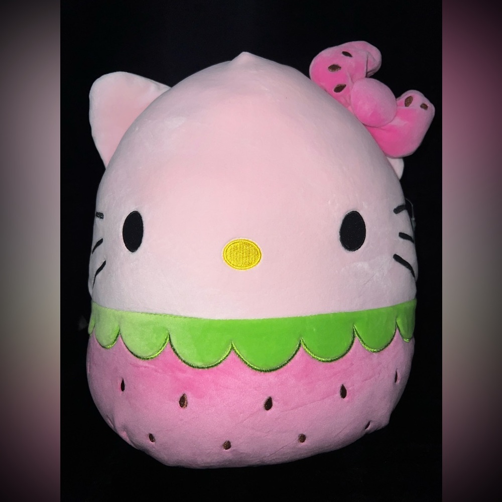 Strawberry Hello Kitty Bow